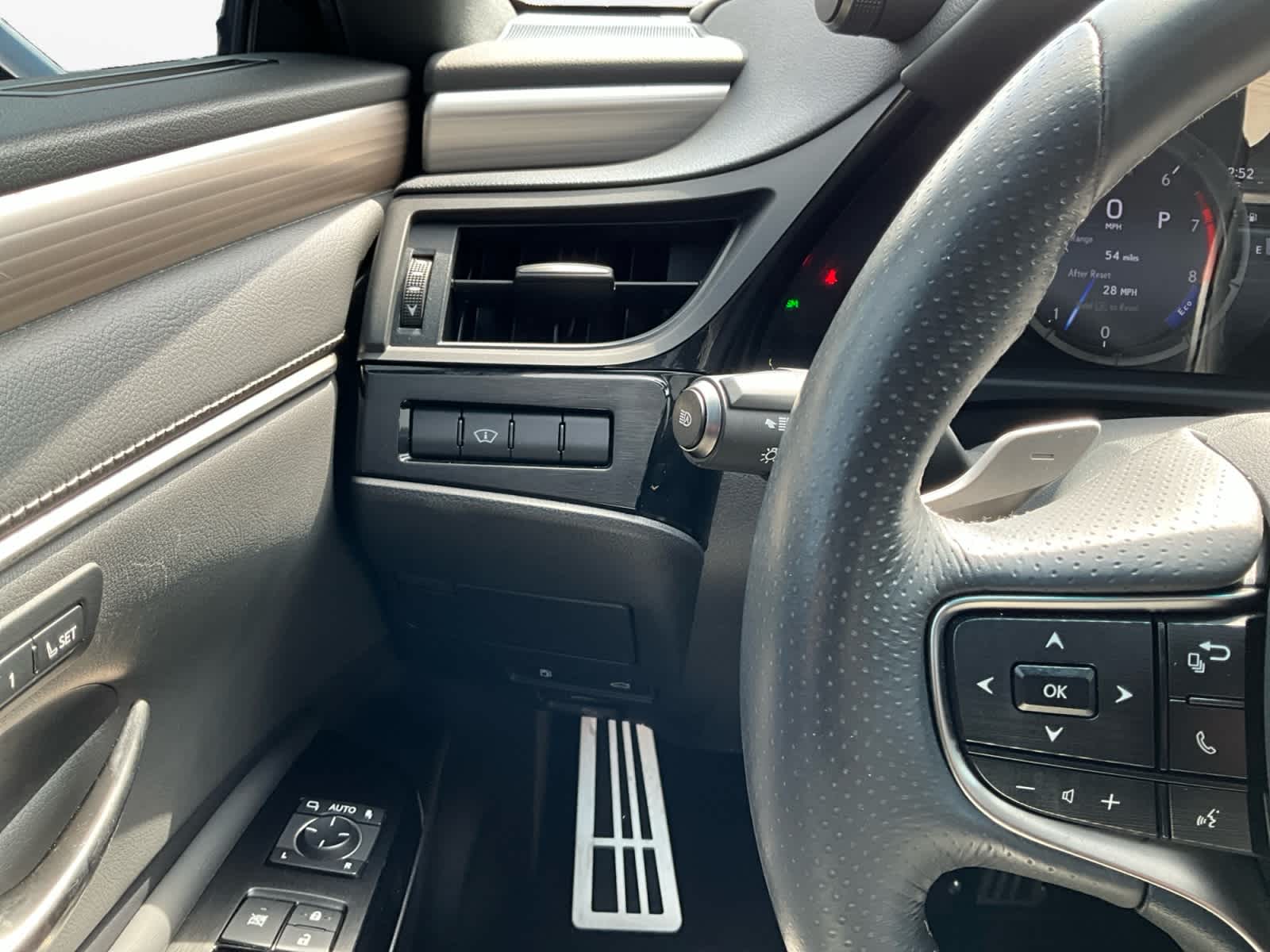 2023 Lexus ES 350 F SPORT Handling