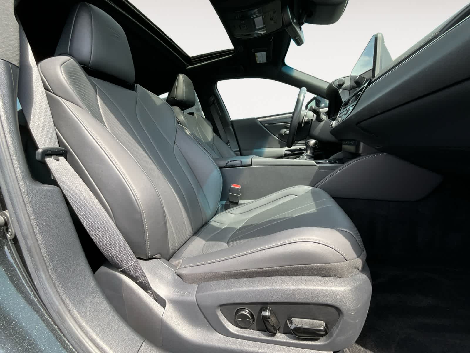 2023 Lexus ES 350 F SPORT Handling