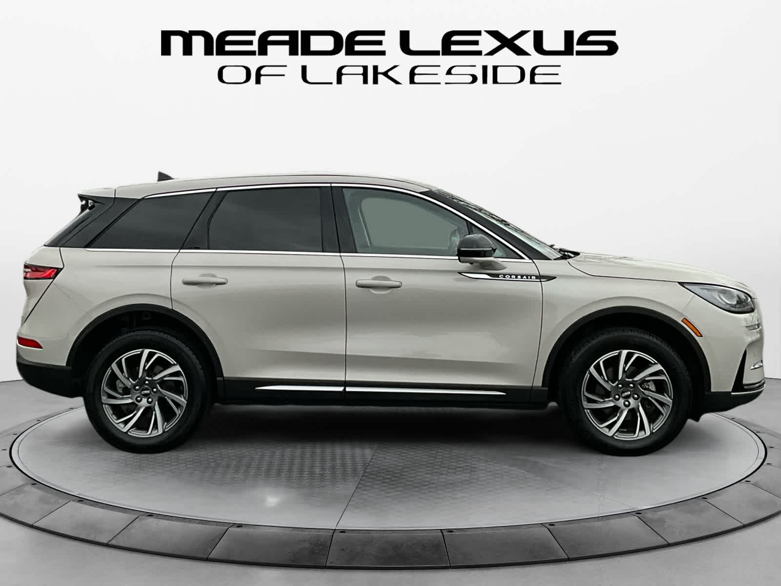 2023 Lincoln Corsair Standard