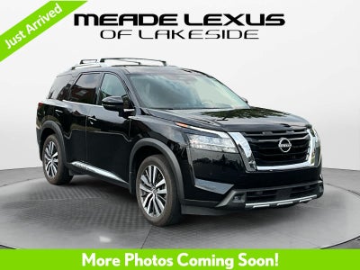 2022 Nissan Pathfinder Platinum