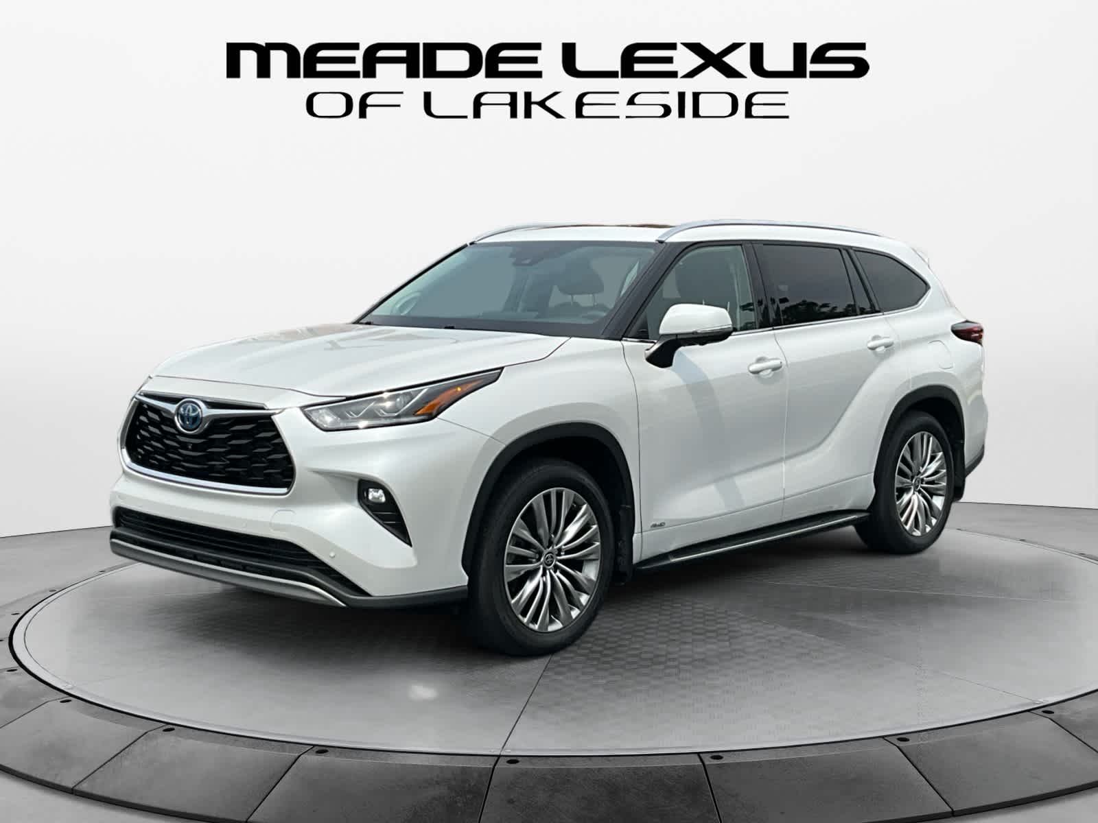 2024 Toyota Highlander Hybrid Platinum