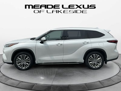 2024 Toyota Highlander Hybrid Platinum