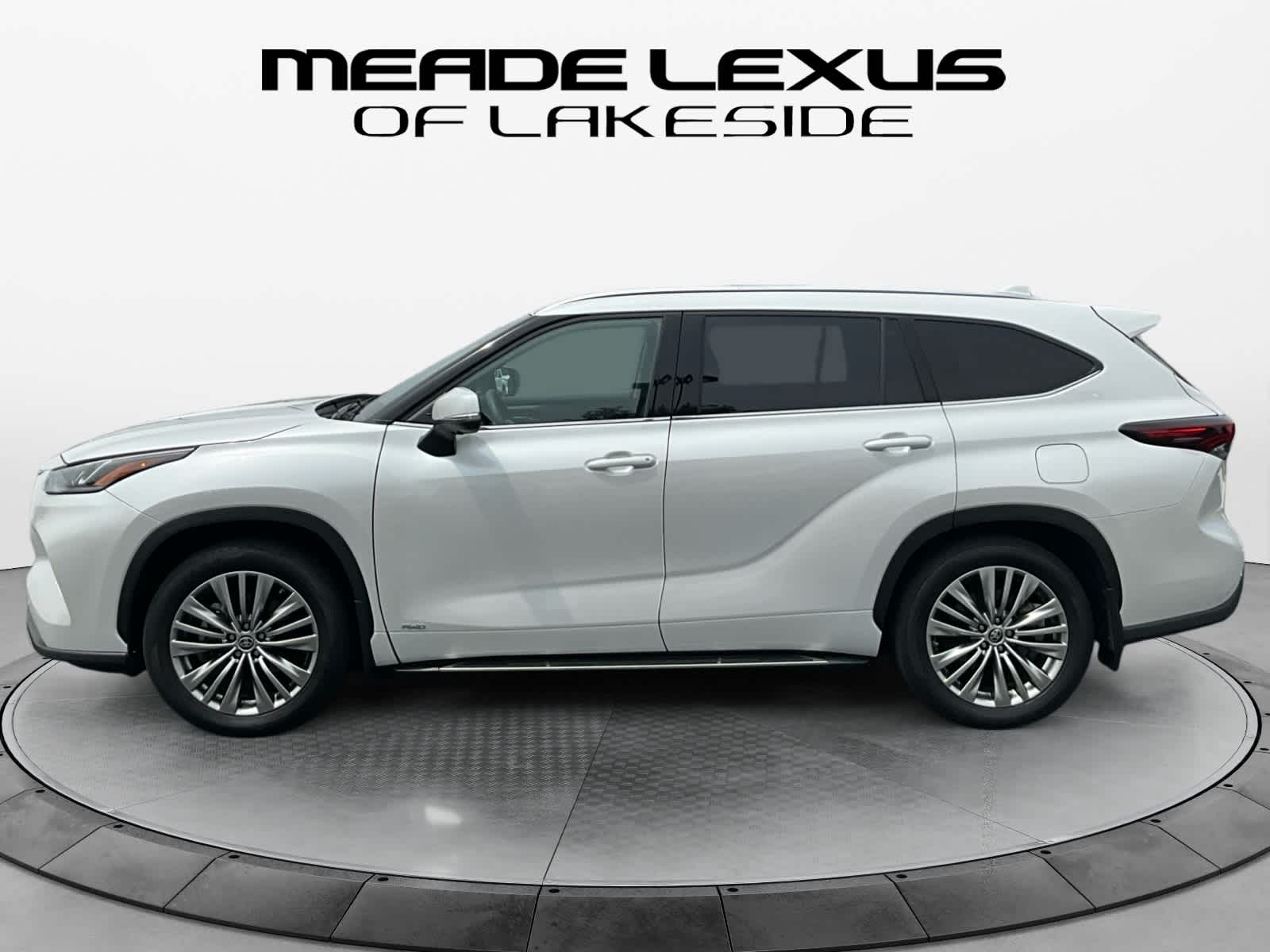 2024 Toyota Highlander Hybrid Platinum