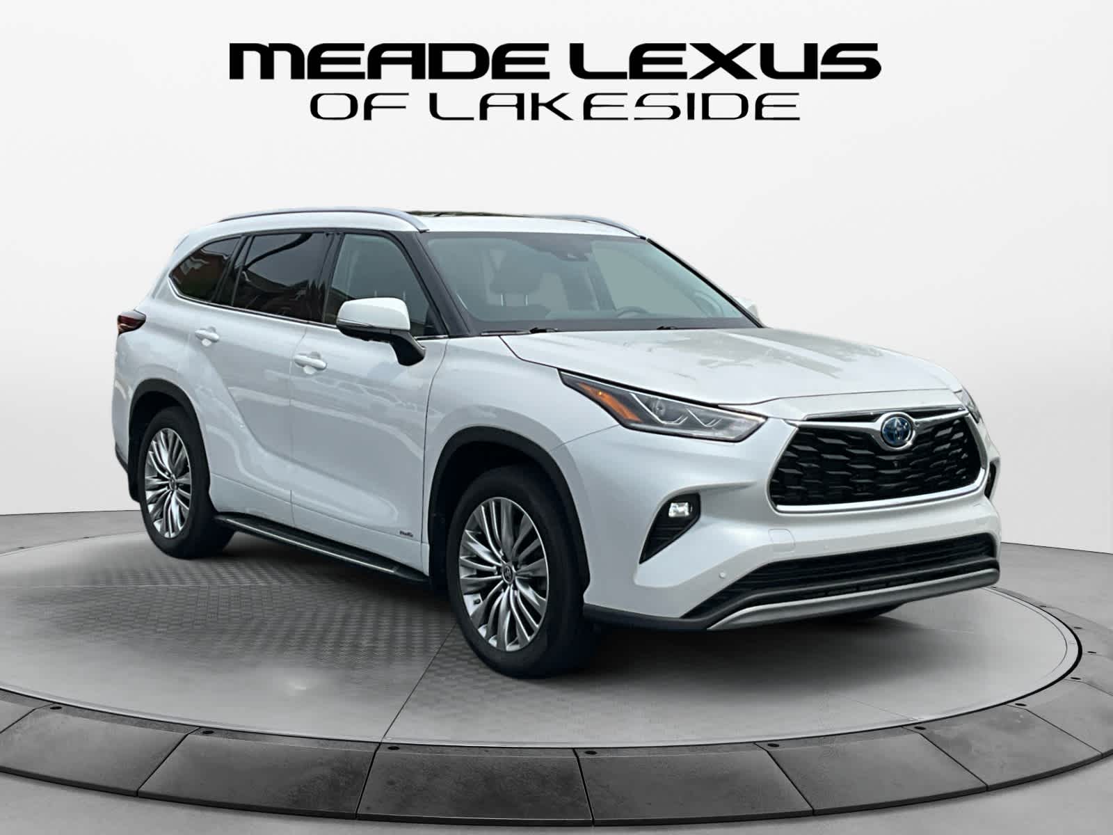 2024 Toyota Highlander Hybrid Platinum