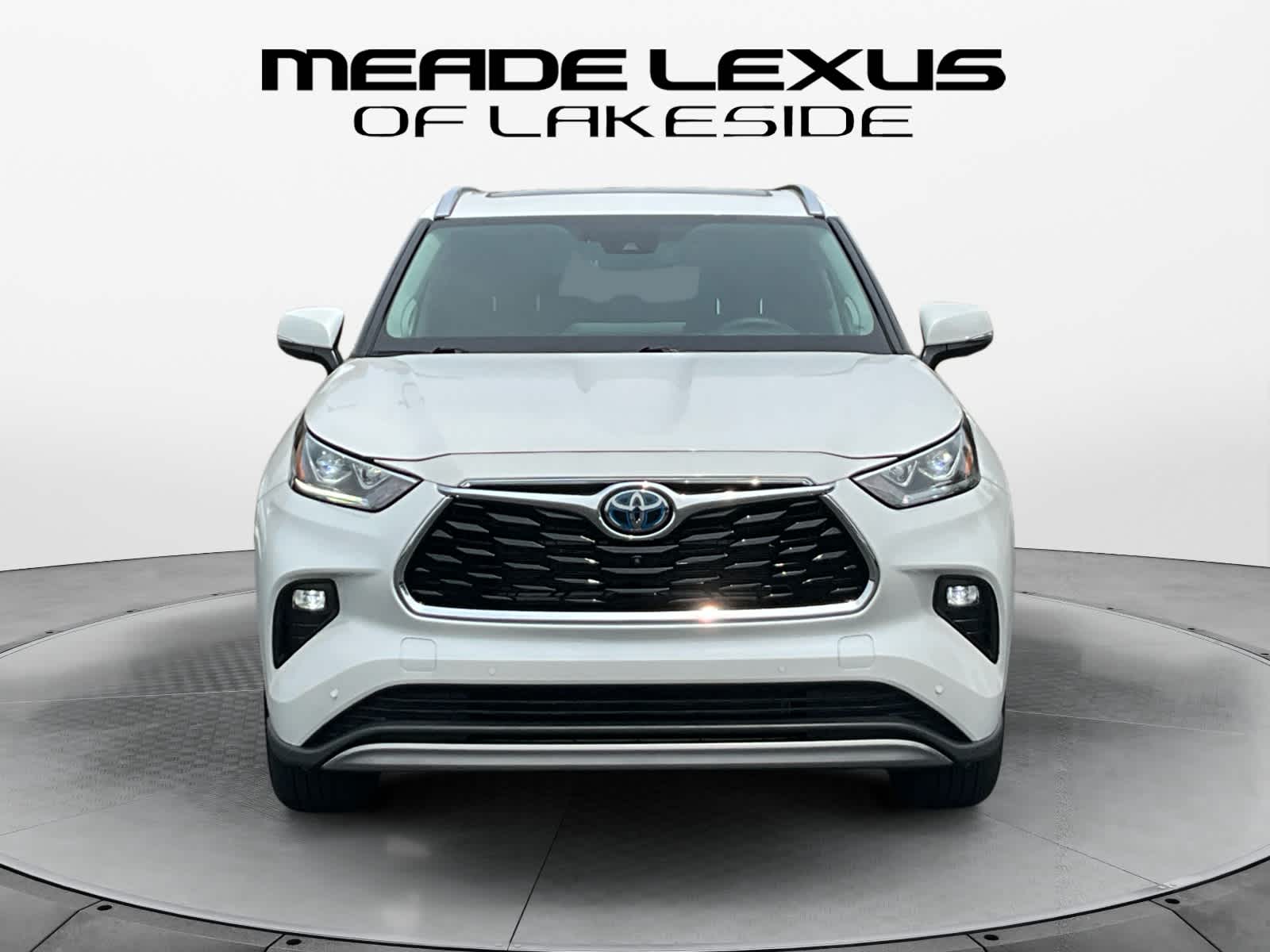 2024 Toyota Highlander Hybrid Platinum