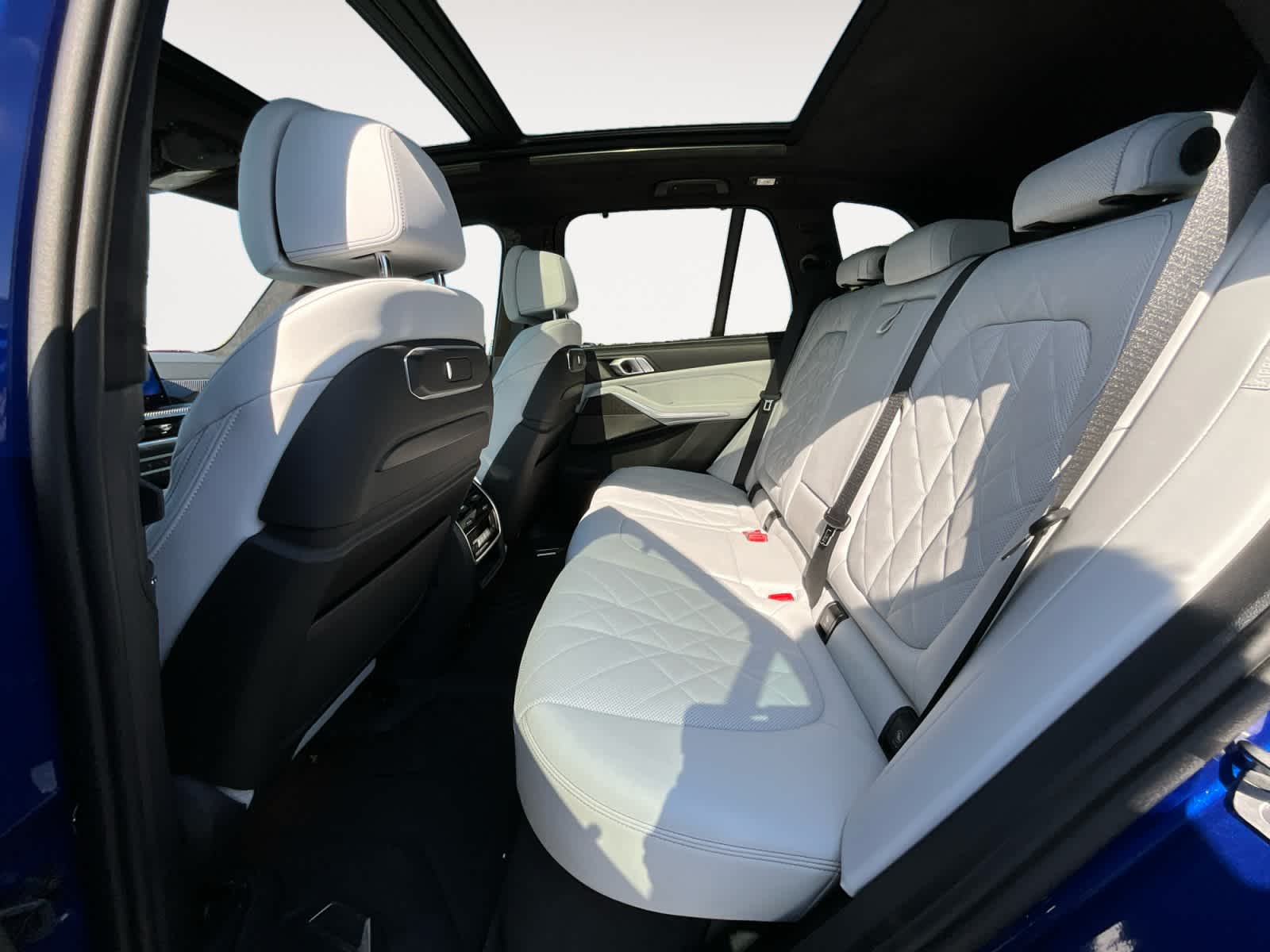 2024 BMW X5 M60i M60i