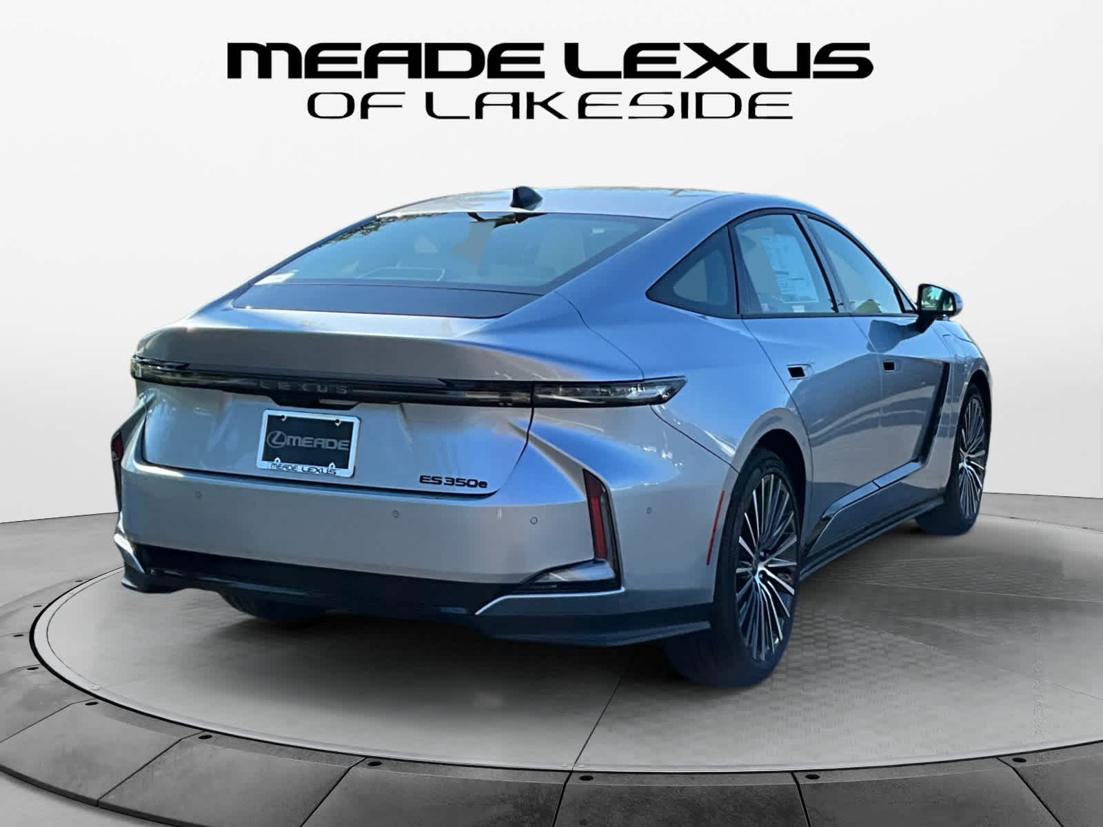 2026 Lexus ES 350e Luxury