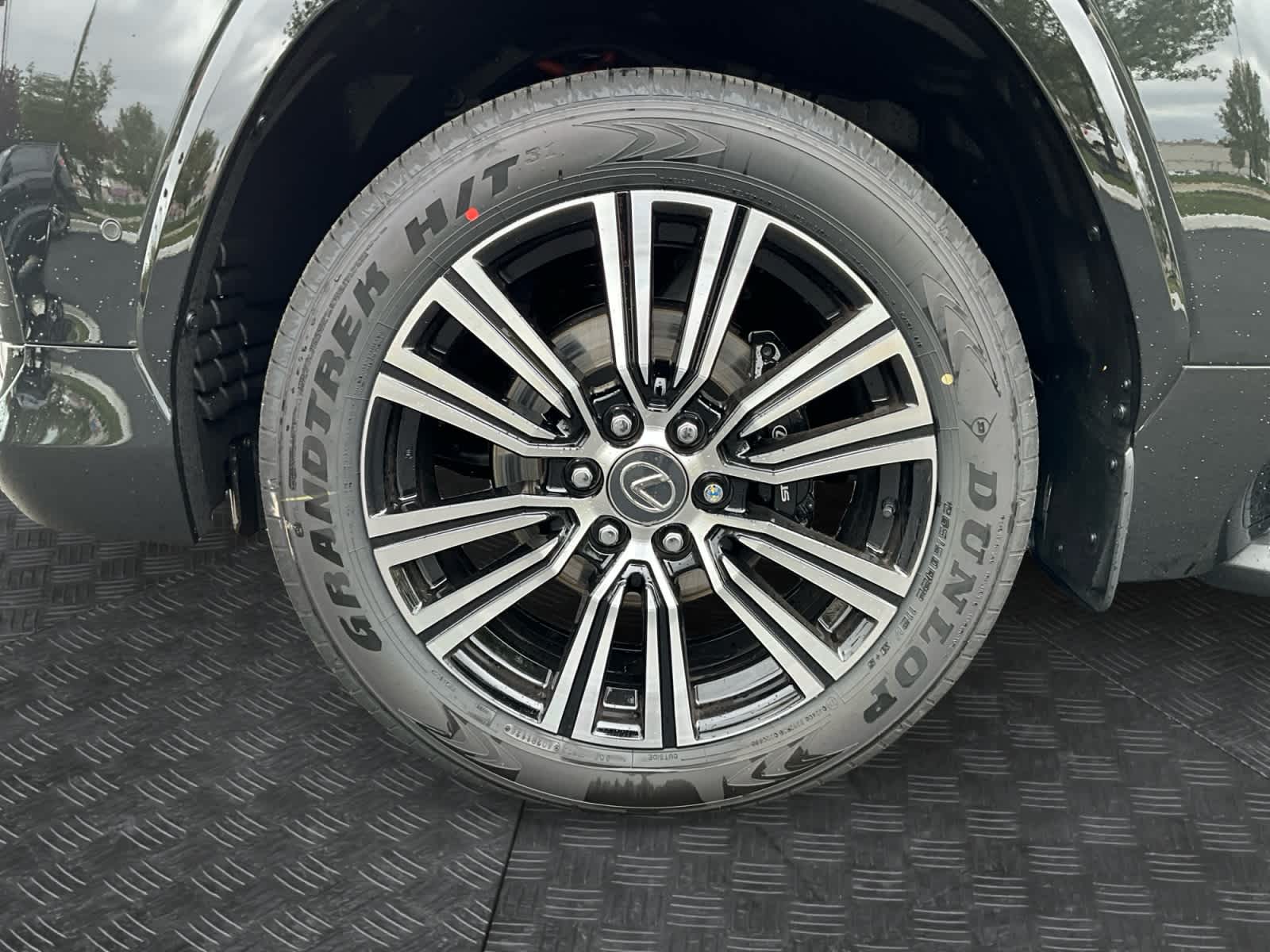 2026 Lexus LX 700h Luxury