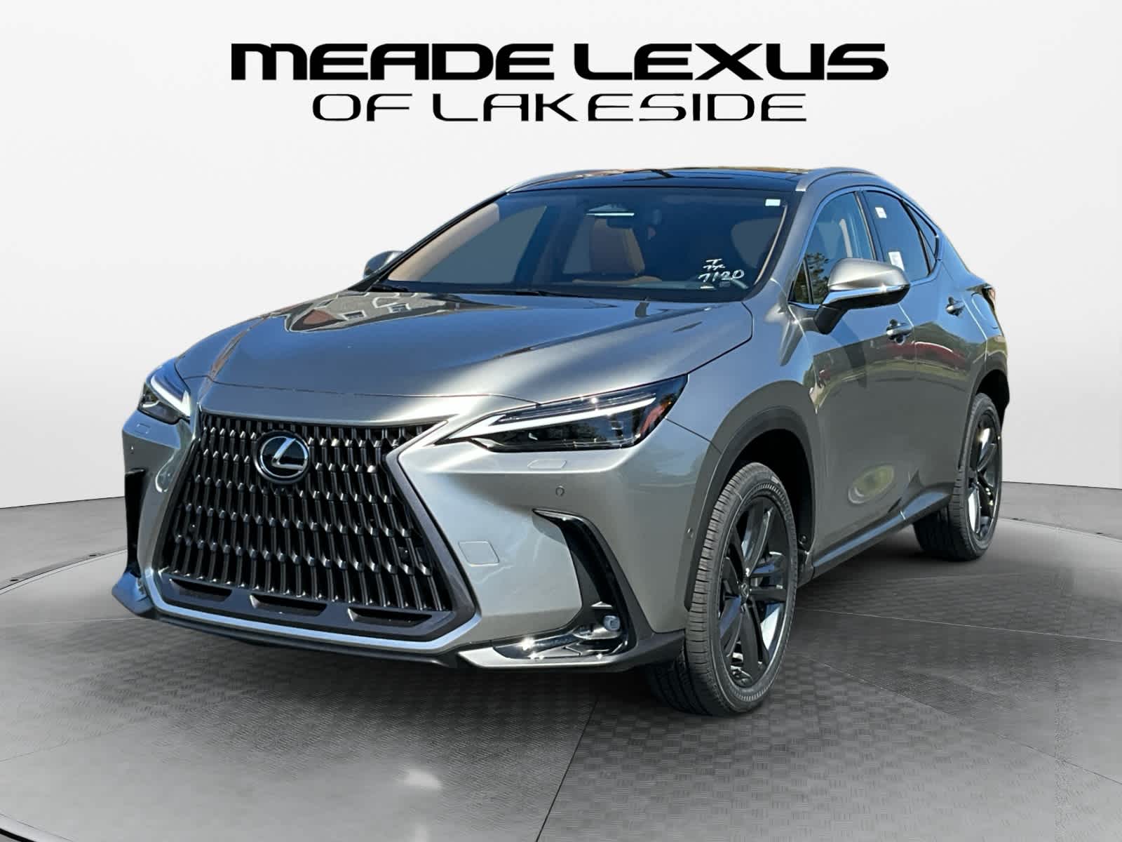 2026 Lexus NX 450h+ Luxury