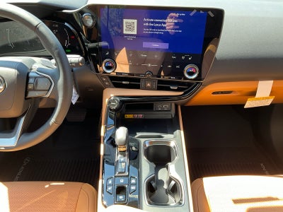 2026 Lexus NX 450h+ Luxury