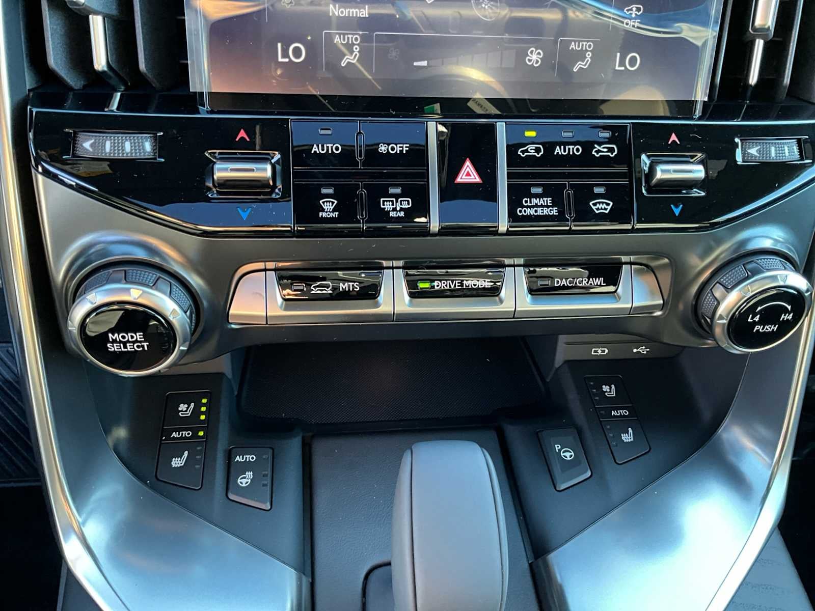 2026 Lexus LX 700h Overtrail