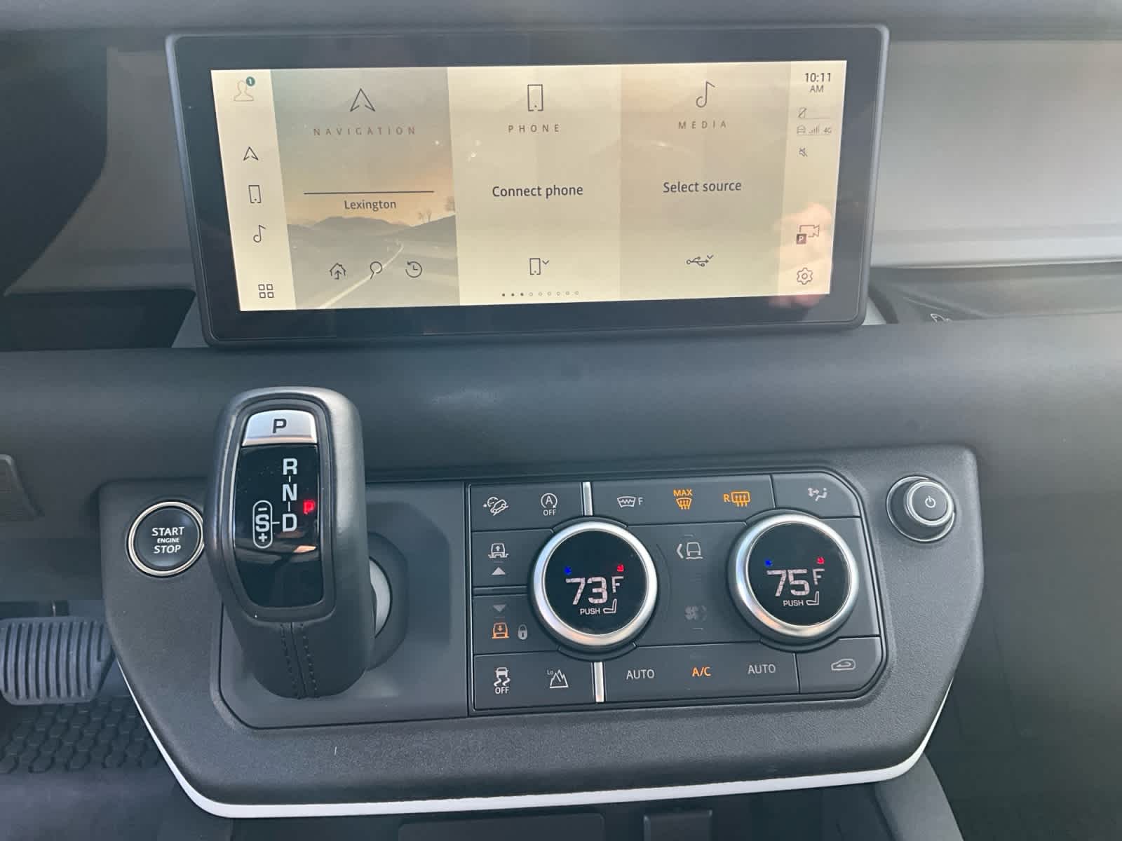 2023 Land Rover Defender X-Dynamic SE