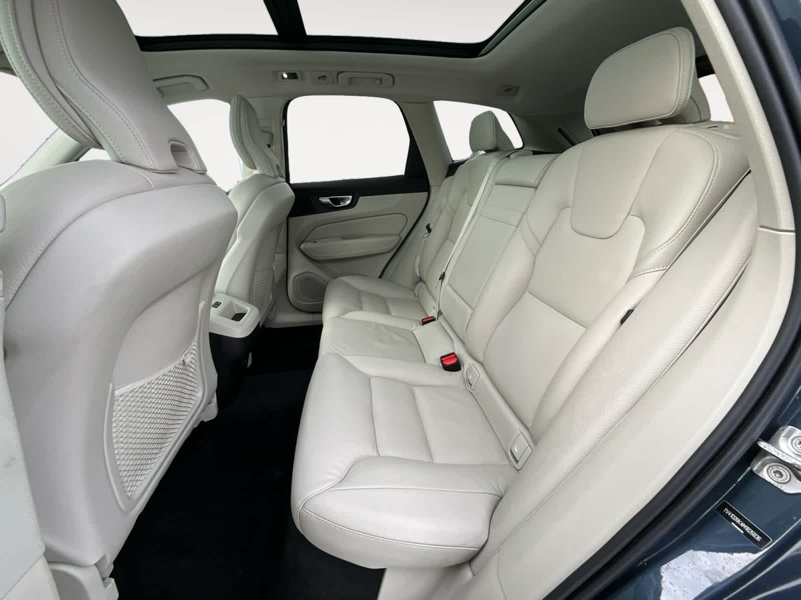 2021 Volvo XC60 Momentum