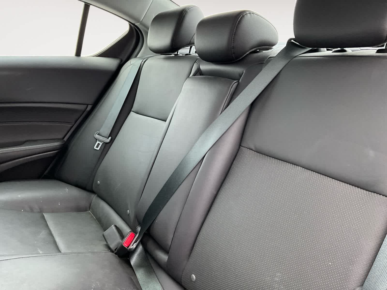 2016 Acura ILX w/Premium Pkg