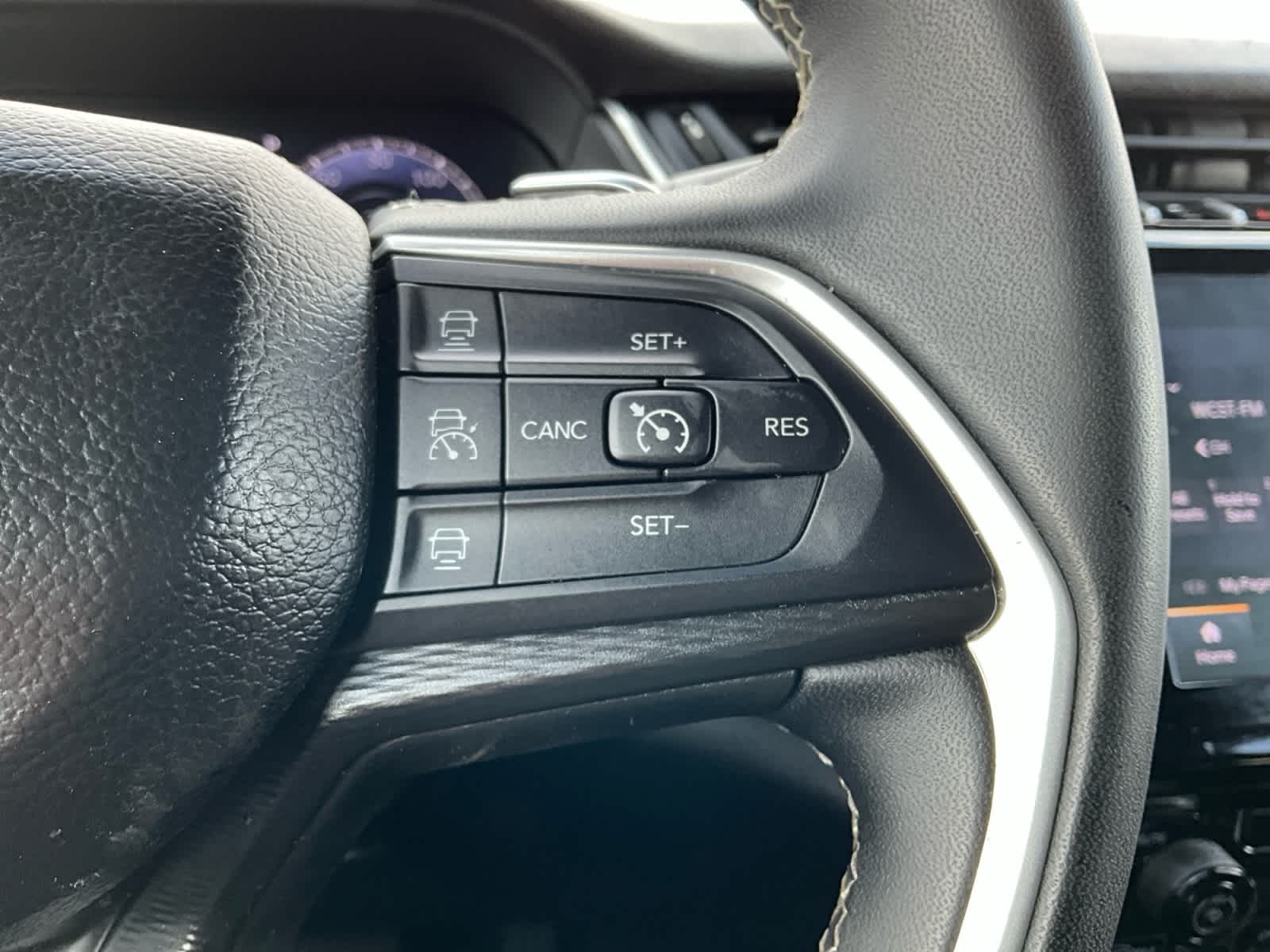 2024 Jeep Grand Cherokee Laredo X