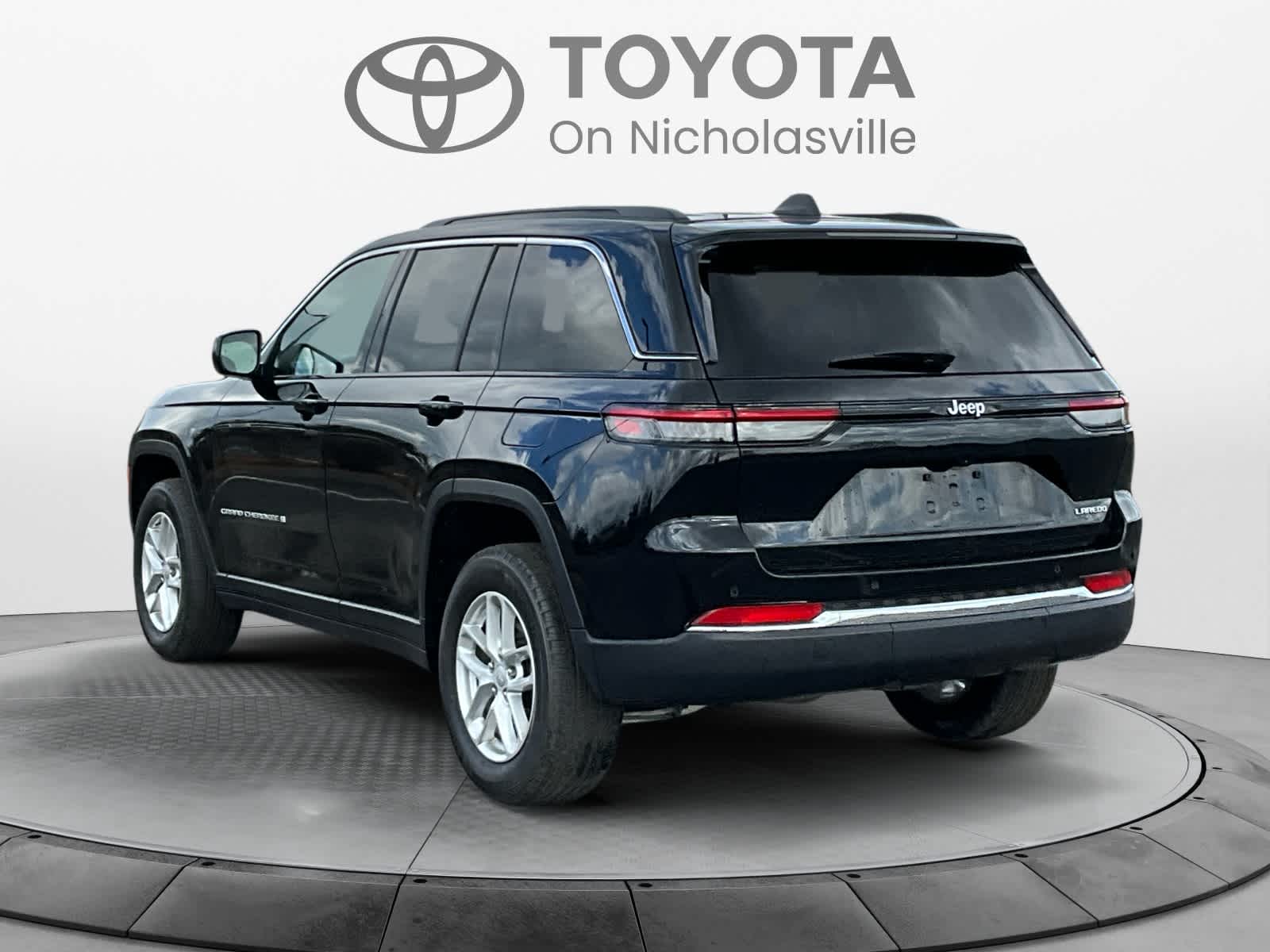 2024 Jeep Grand Cherokee Laredo X