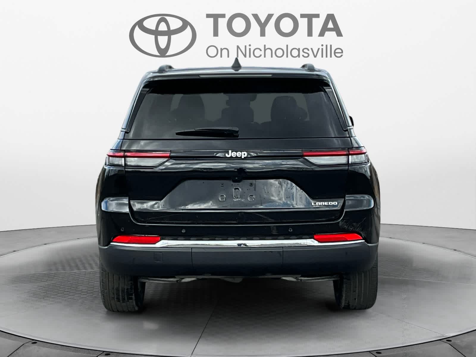 2024 Jeep Grand Cherokee Laredo X