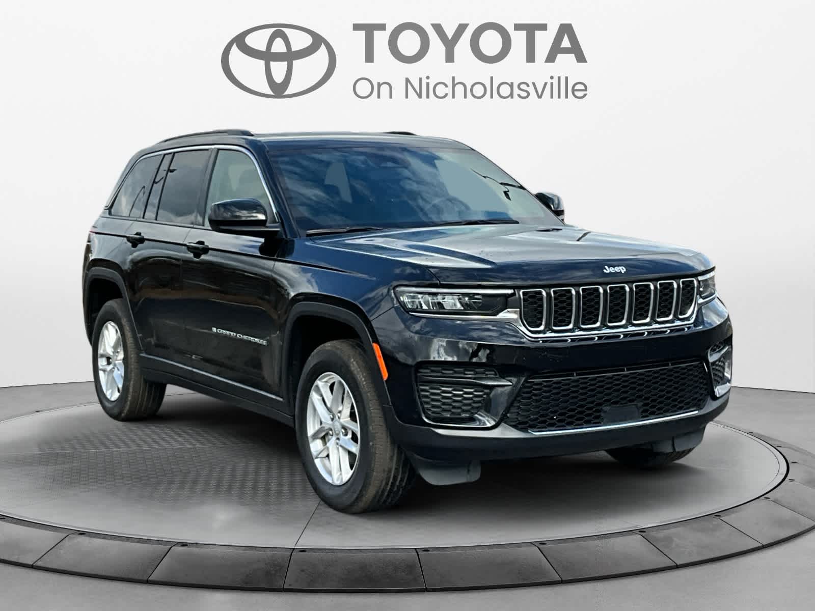 2024 Jeep Grand Cherokee Laredo X