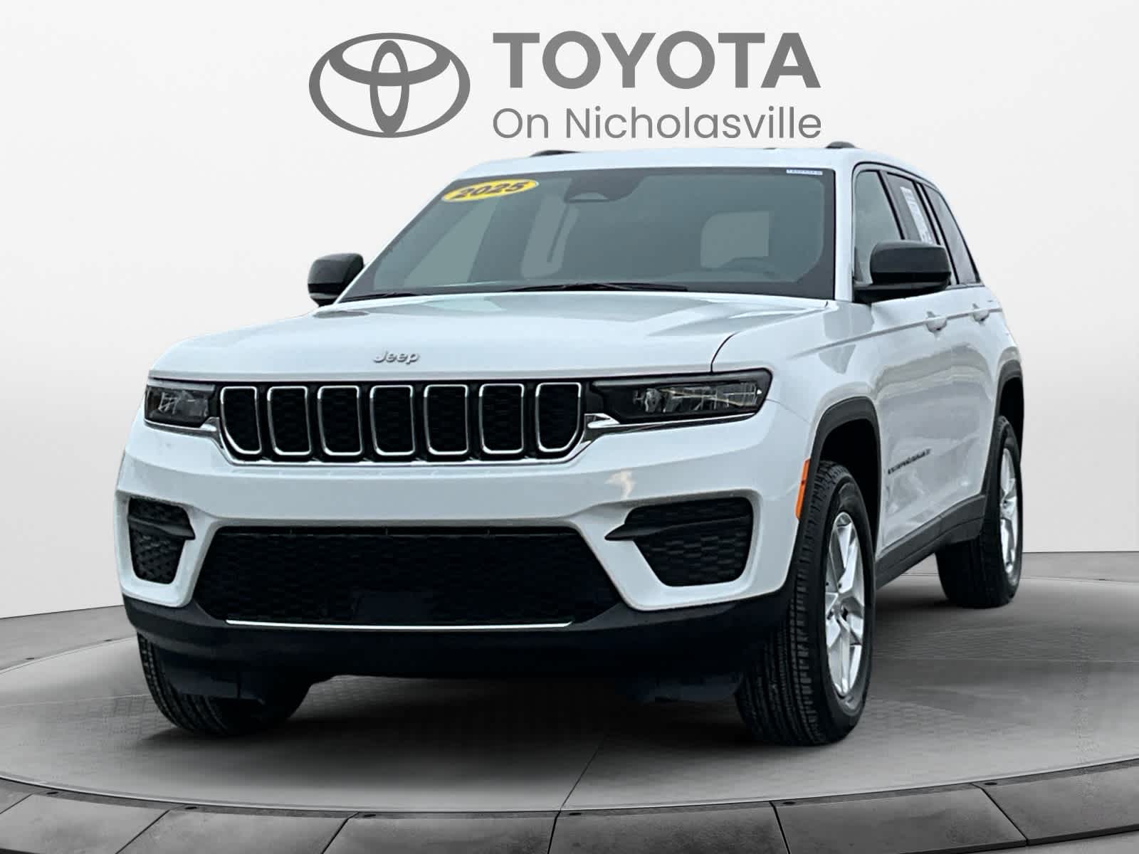 2025 Jeep Grand Cherokee Laredo X