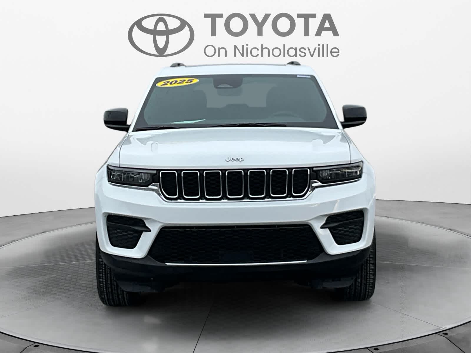 2025 Jeep Grand Cherokee Laredo X