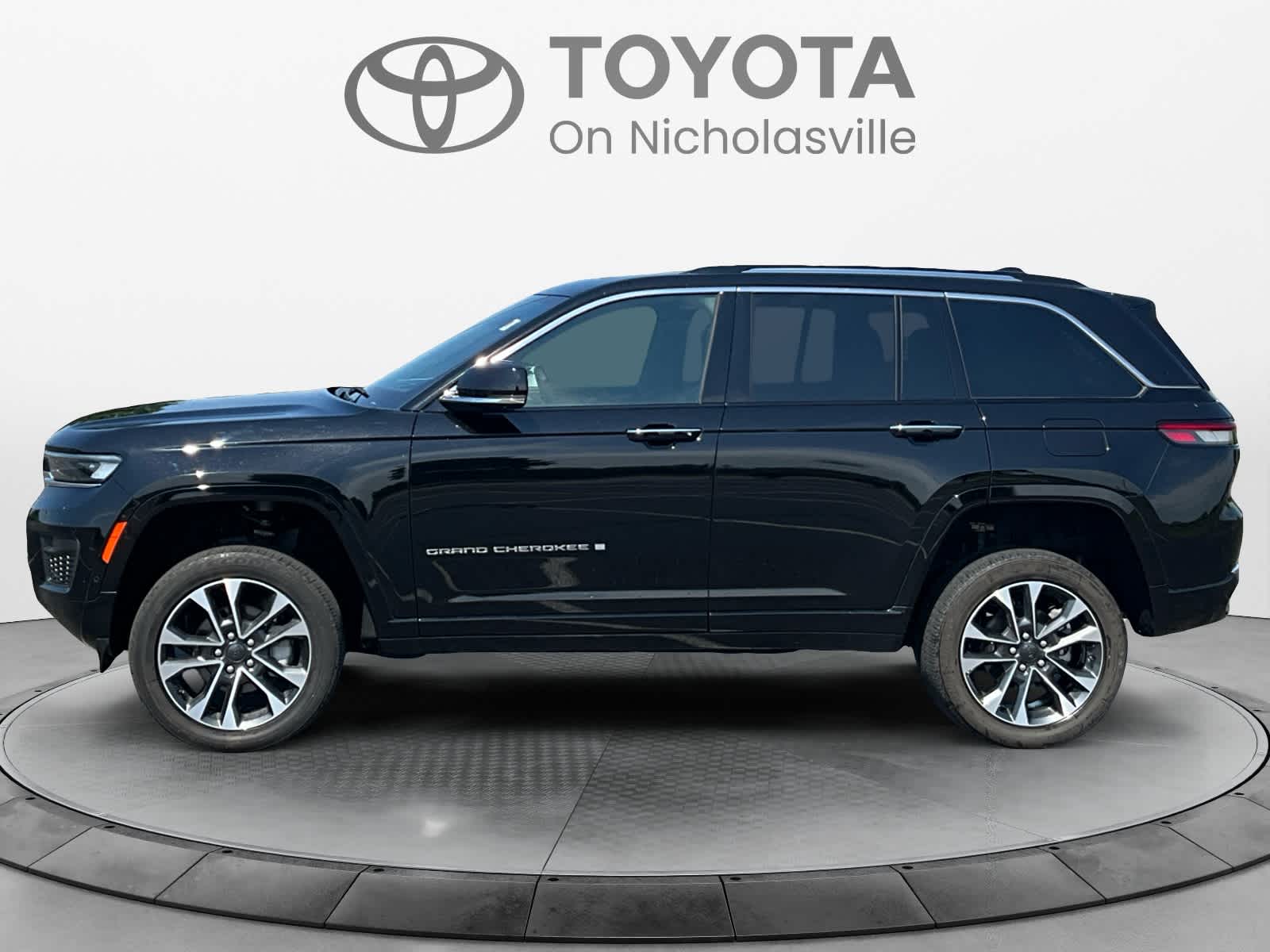 2023 Jeep Grand Cherokee Overland