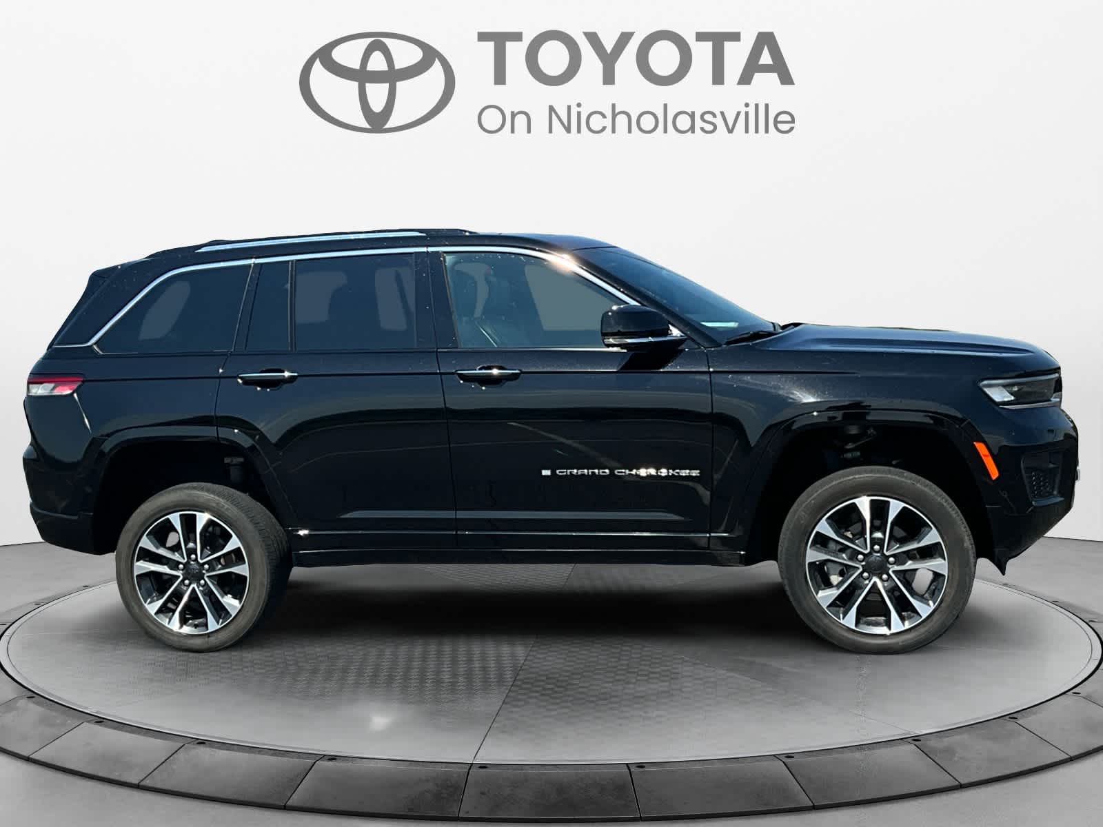 2023 Jeep Grand Cherokee Overland