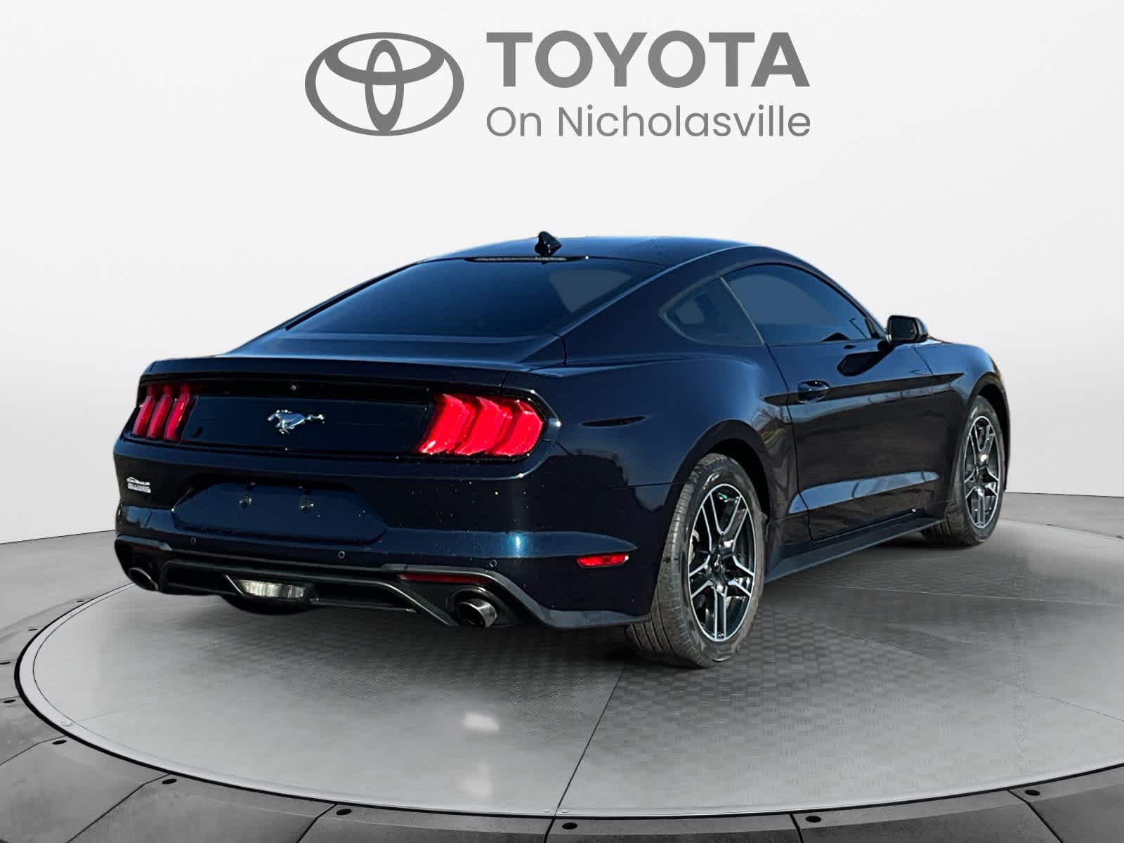 2021 Ford Mustang EcoBoost