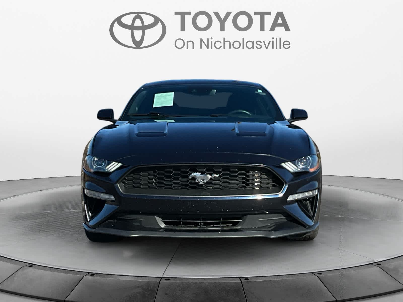 2021 Ford Mustang EcoBoost