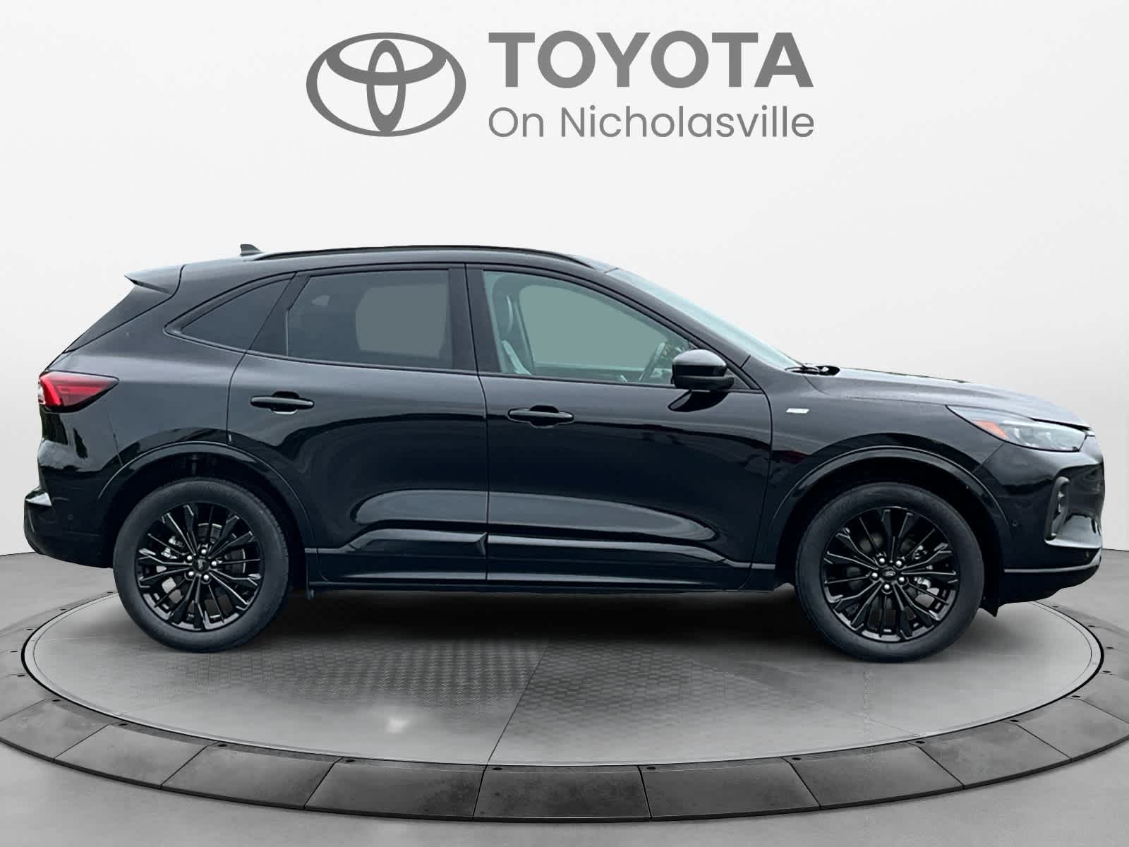 2024 Ford Escape ST-Line Elite
