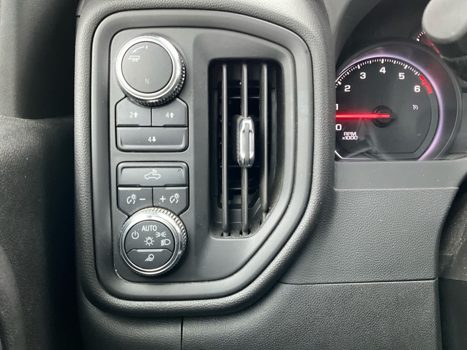 2023 GMC Sierra 2500HD Pro