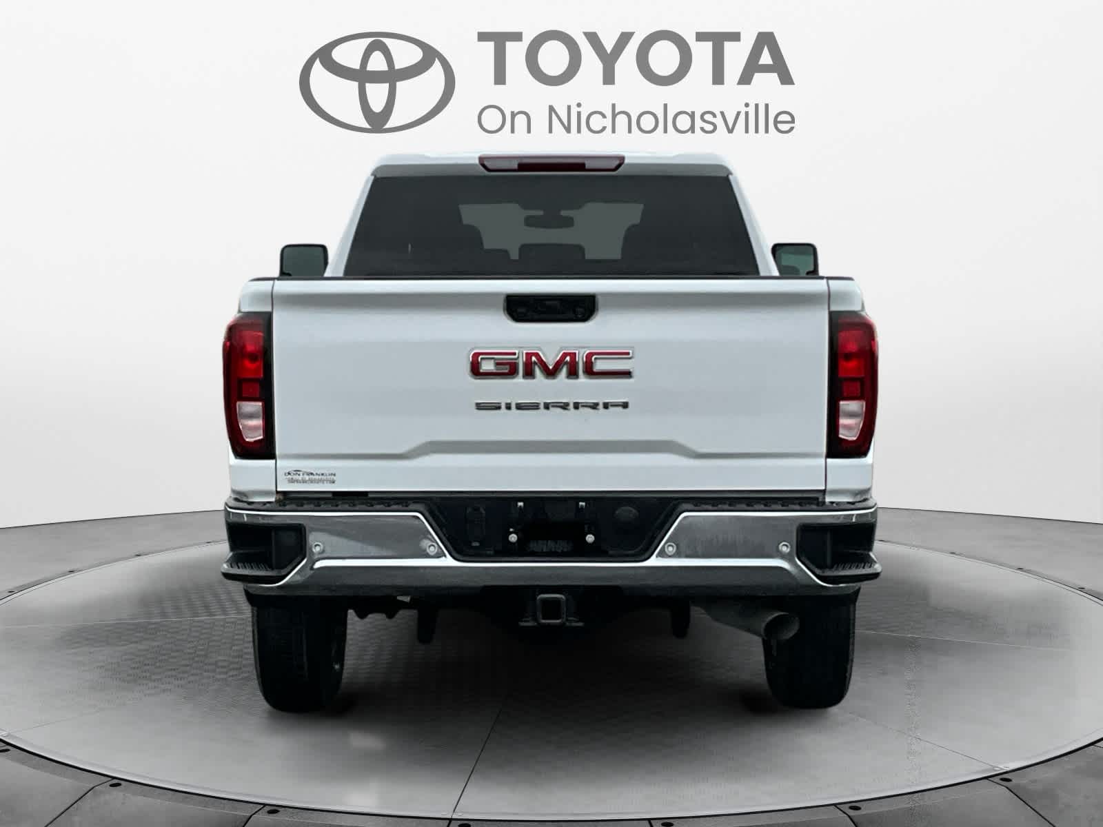 2023 GMC Sierra 2500HD Pro