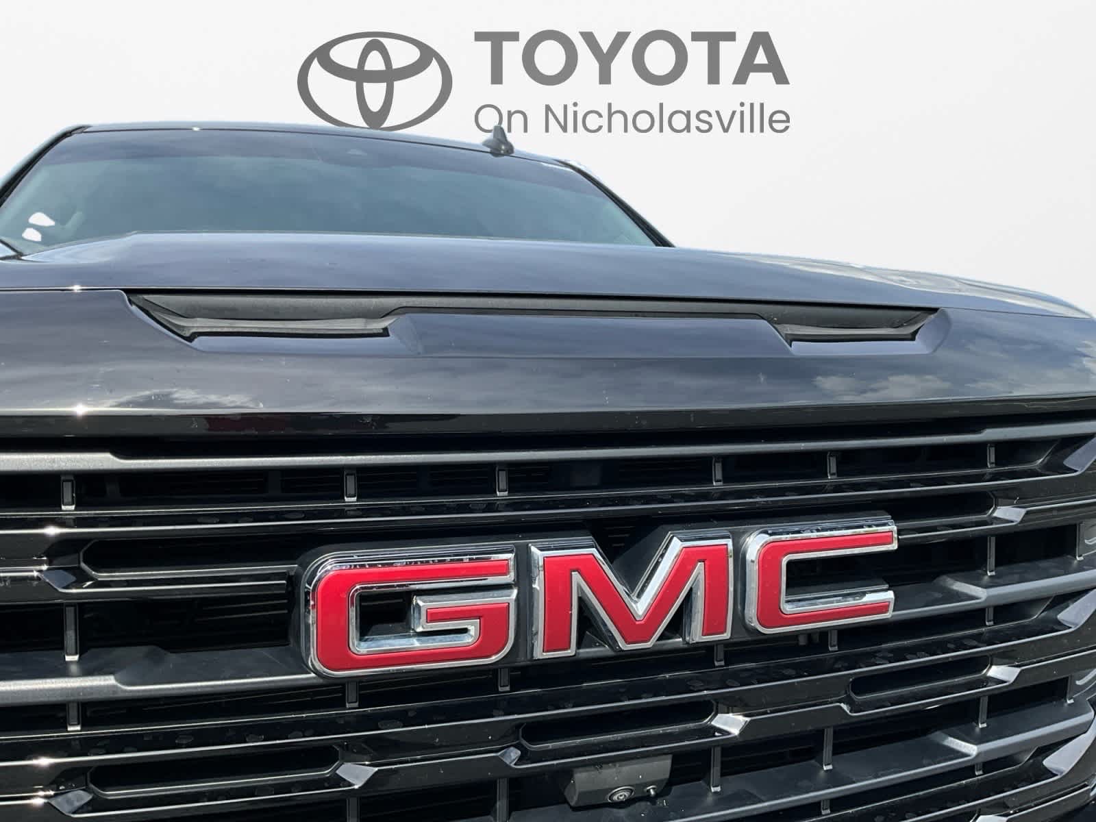 2022 GMC Sierra 1500 Elevation