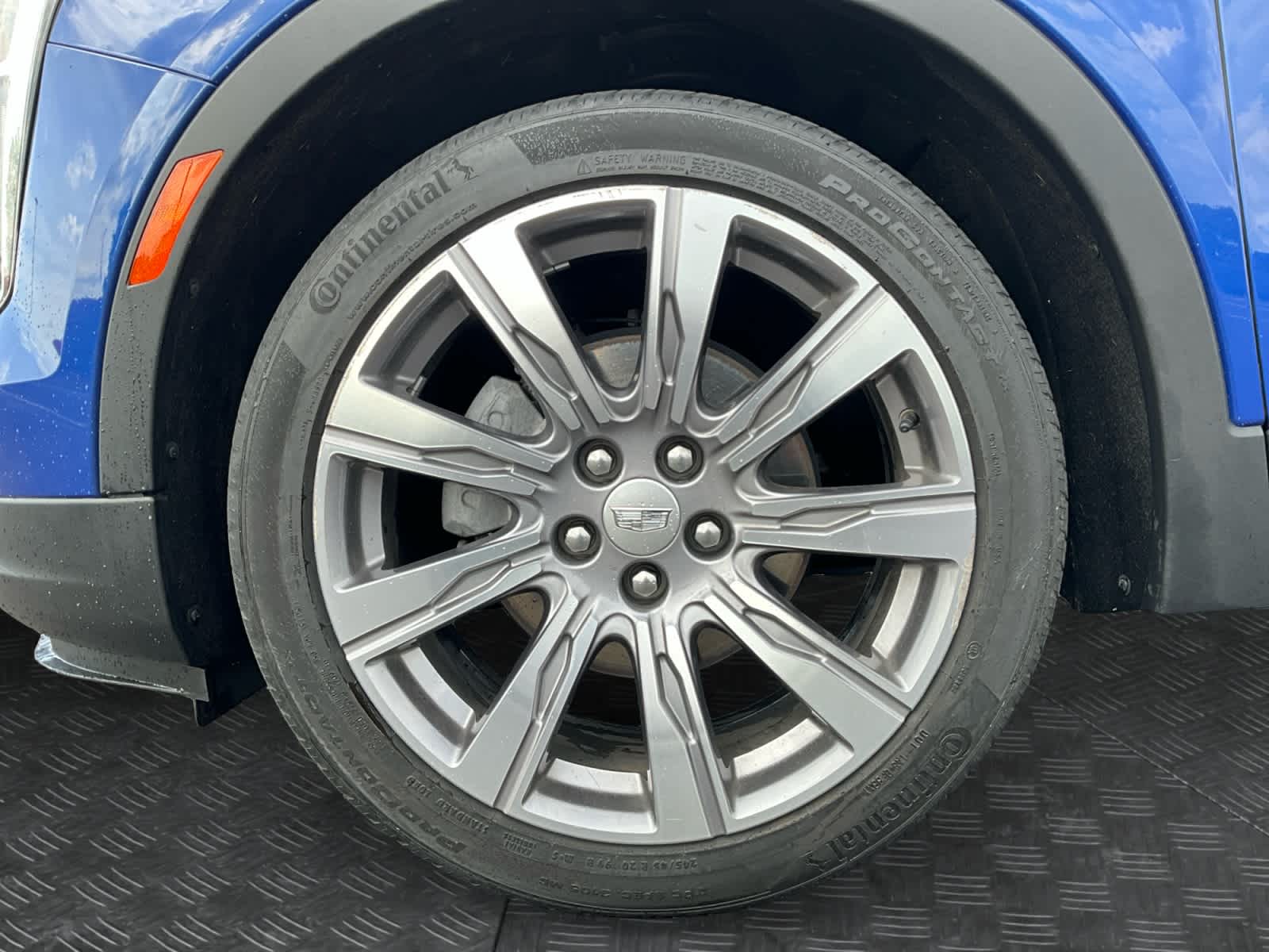 2023 Cadillac XT4 AWD Premium Luxury