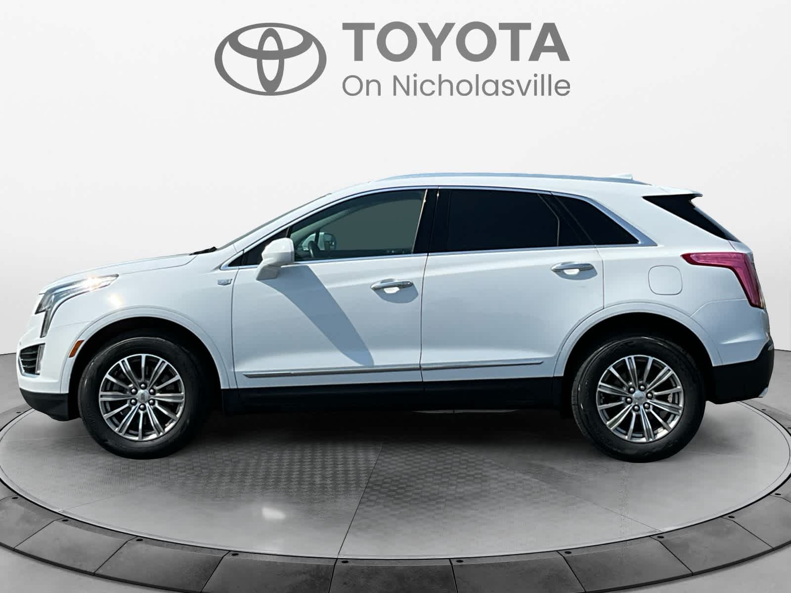 2017 Cadillac XT5 Luxury FWD