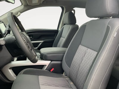 2023 Nissan Titan SV