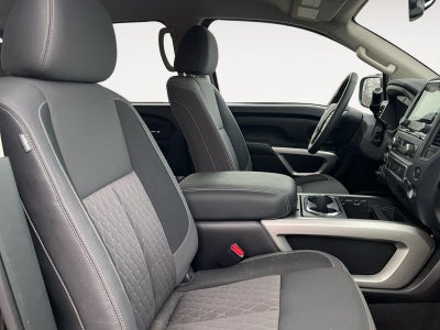 2023 Nissan Titan SV