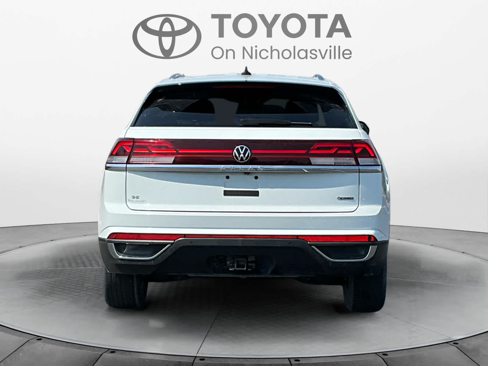 2024 Volkswagen Atlas Cross Sport 2.0T SE w/Technology