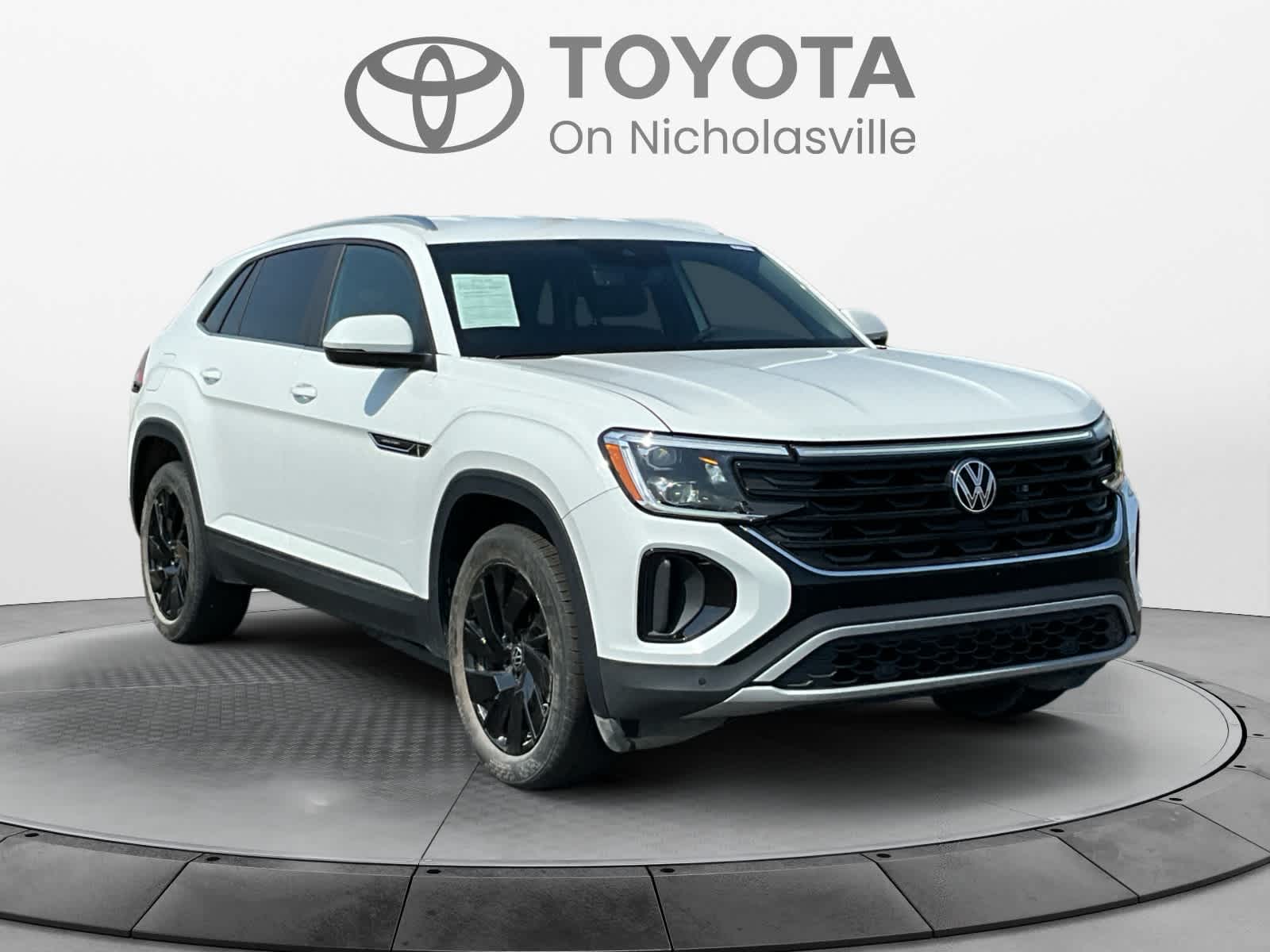 2024 Volkswagen Atlas Cross Sport 2.0T SE w/Technology