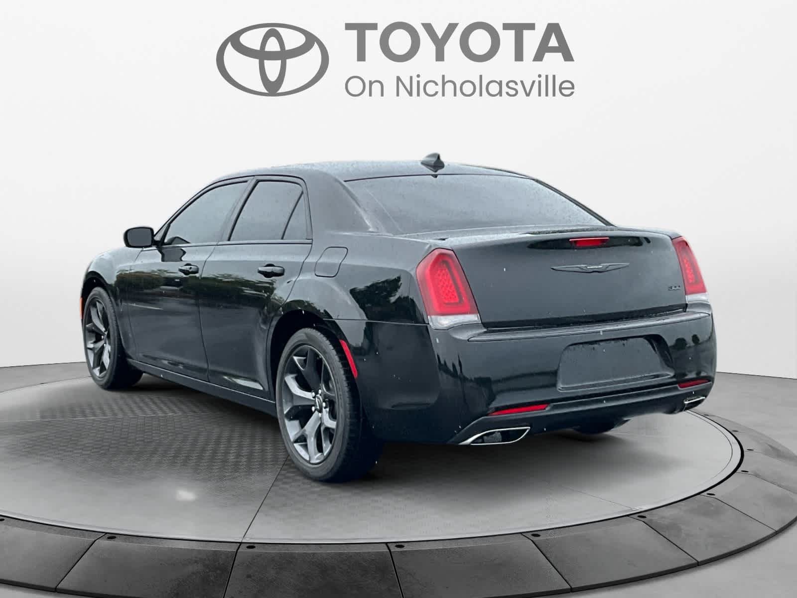 2023 Chrysler 300 Touring