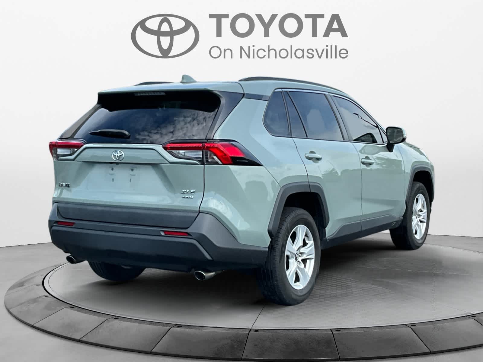 2021 Toyota RAV4 XLE
