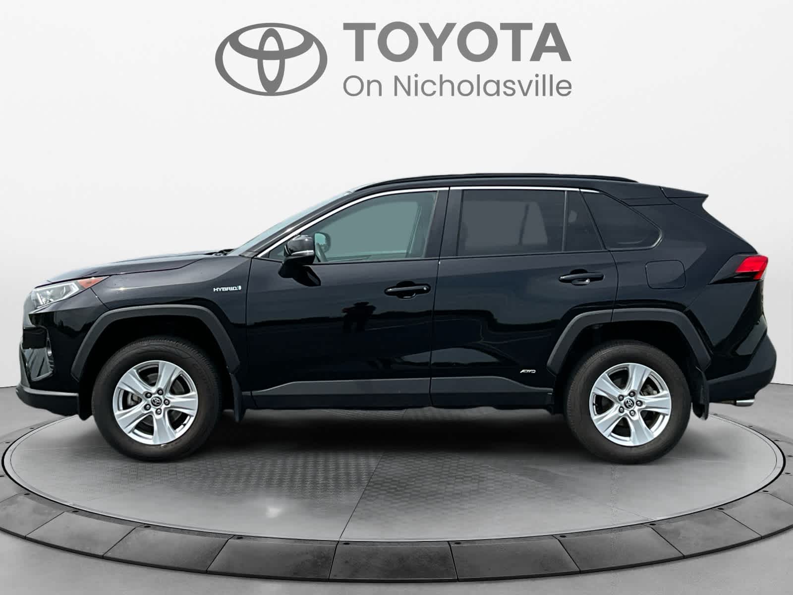2021 Toyota RAV4 Hybrid XLE