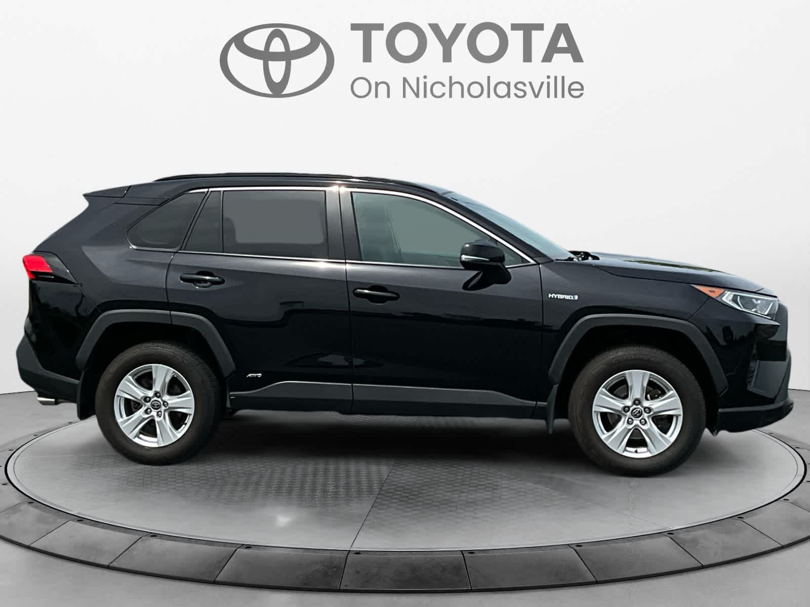2021 Toyota RAV4 Hybrid XLE