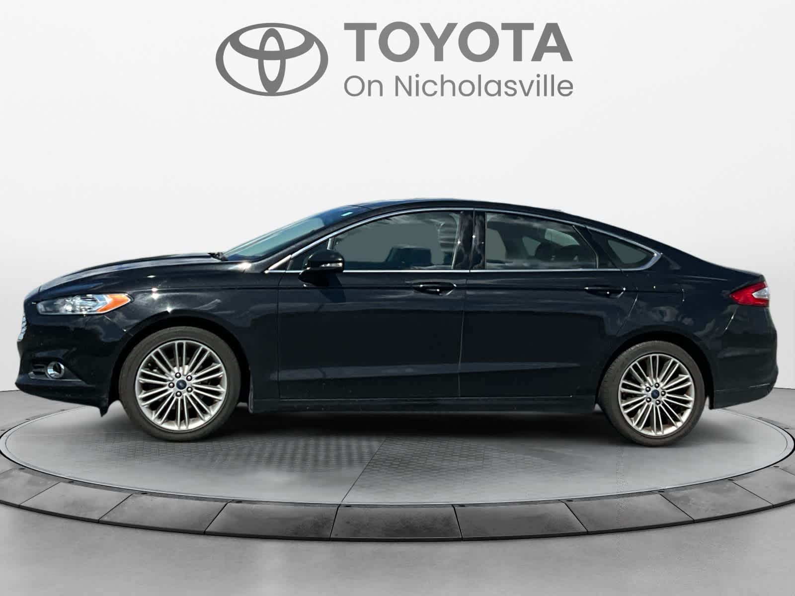 2015 Ford Fusion SE
