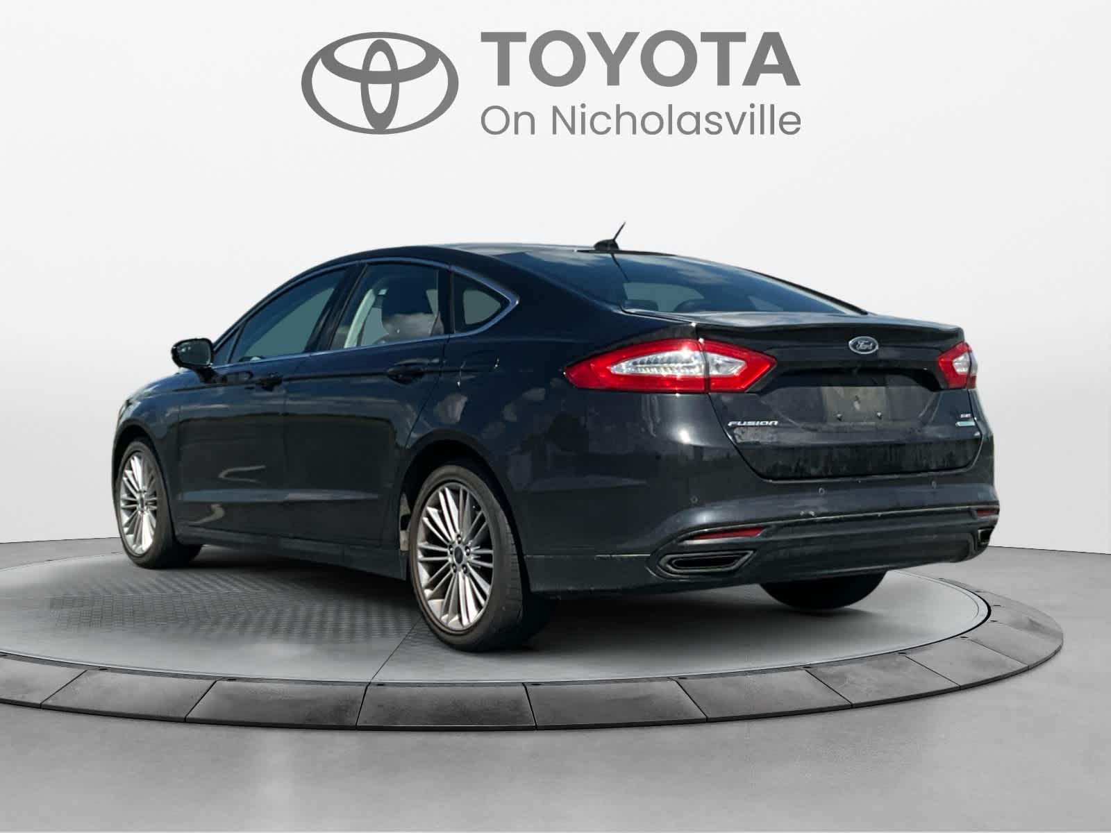 2015 Ford Fusion SE