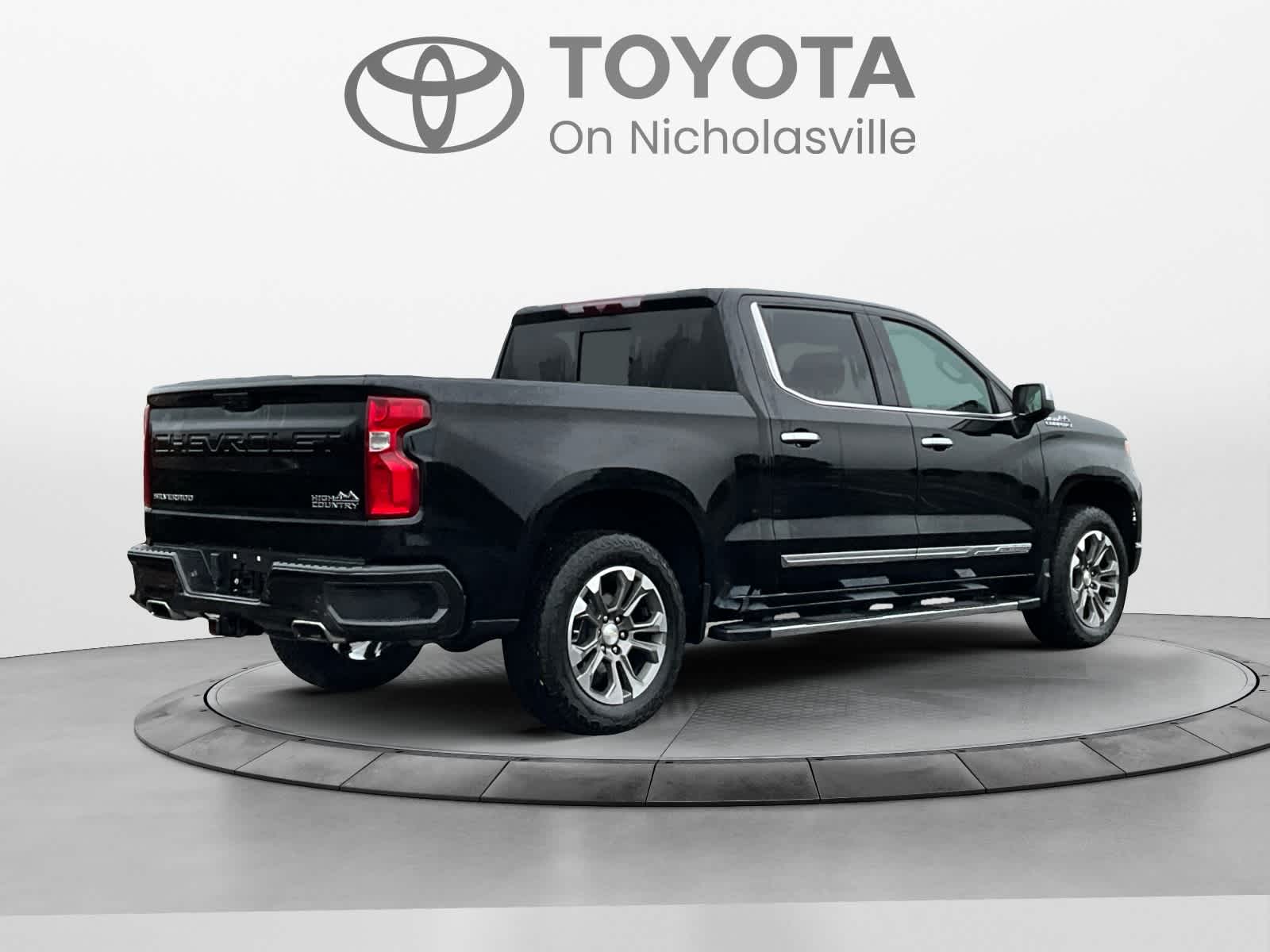 2023 Chevrolet Silverado 1500 High Country