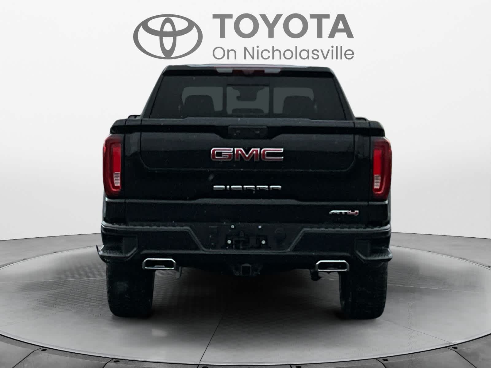 2022 GMC Sierra 1500 AT4