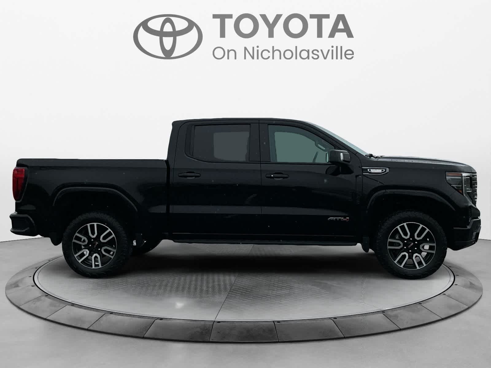 2022 GMC Sierra 1500 AT4