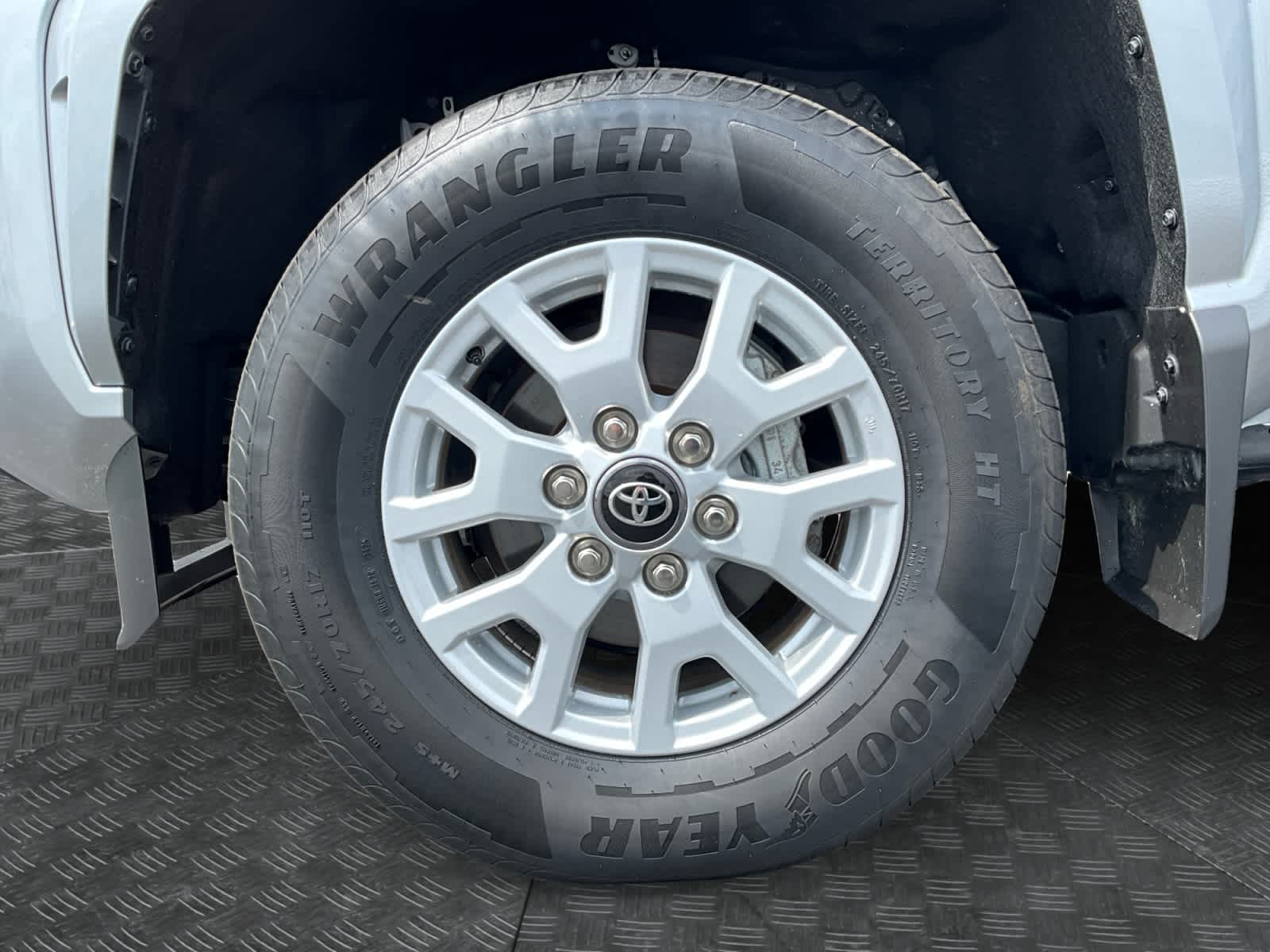 2025 Toyota Tacoma SR5