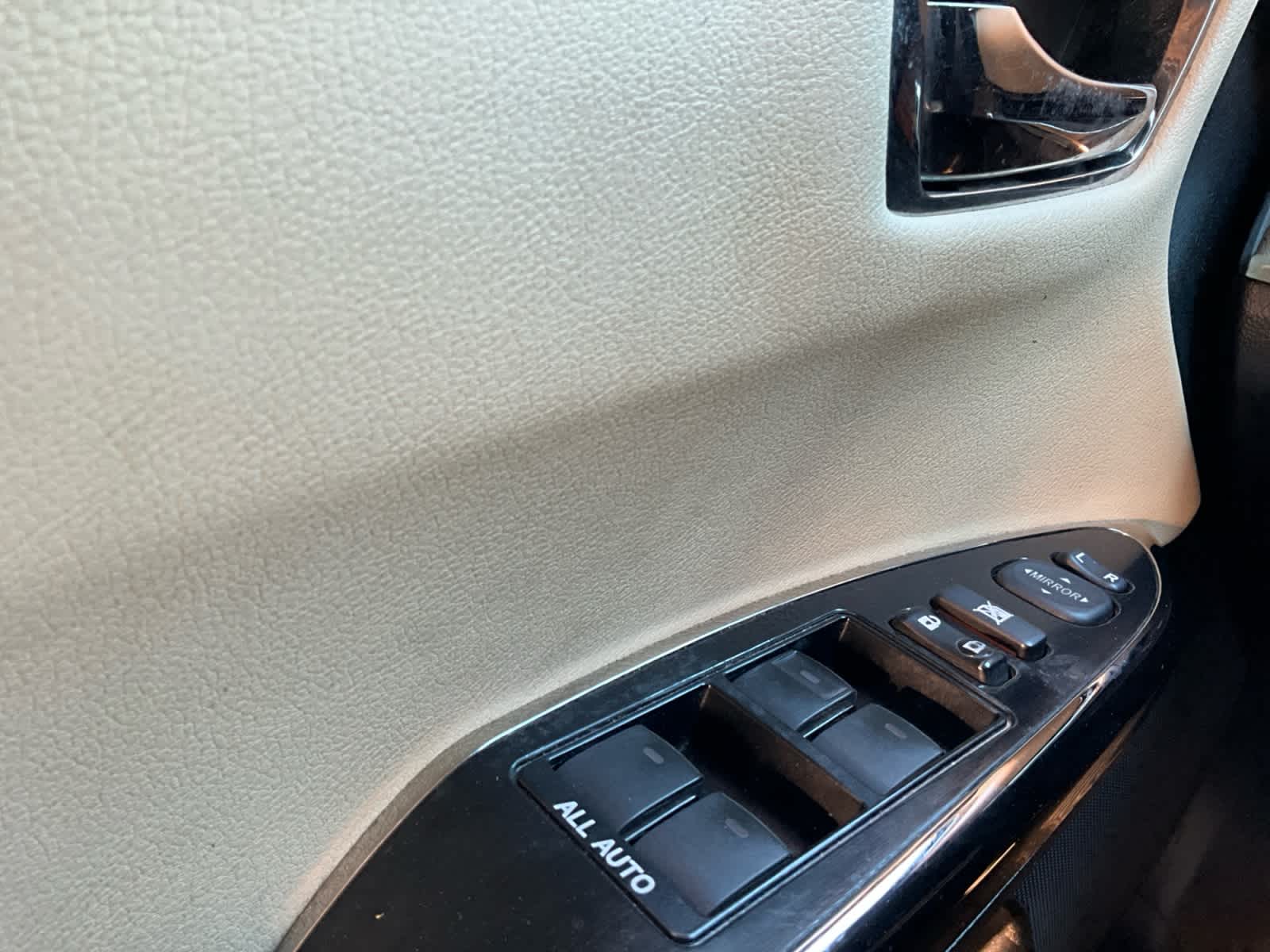 2015 Toyota Avalon Hybrid XLE Premium