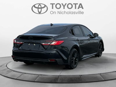 2025 Toyota Camry SE